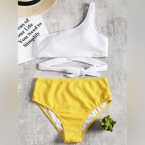 Zaful | one shoulder two tone bikini size small